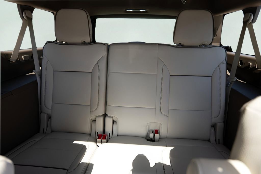 New 2026 GMC Yukon XL Denali w/ Denali Reserve Package image 28