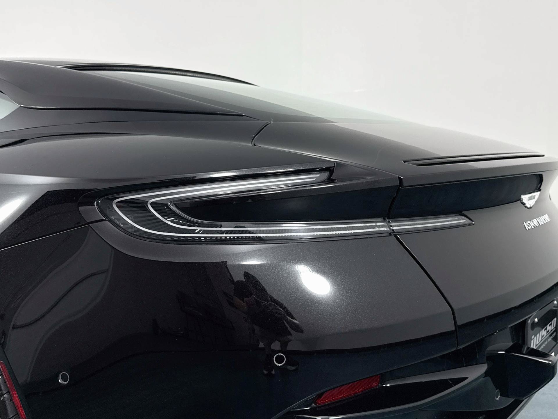 Used 2020 Aston Martin DB11 Coupe RWD image 42