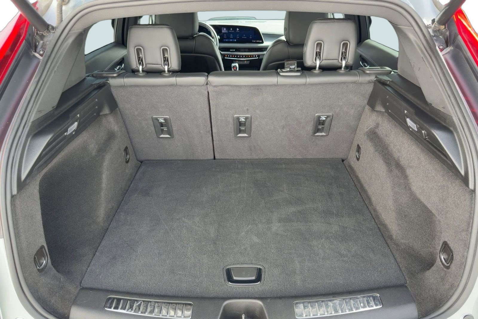 Certified 2025 Cadillac XT4 Premium Luxury image 27