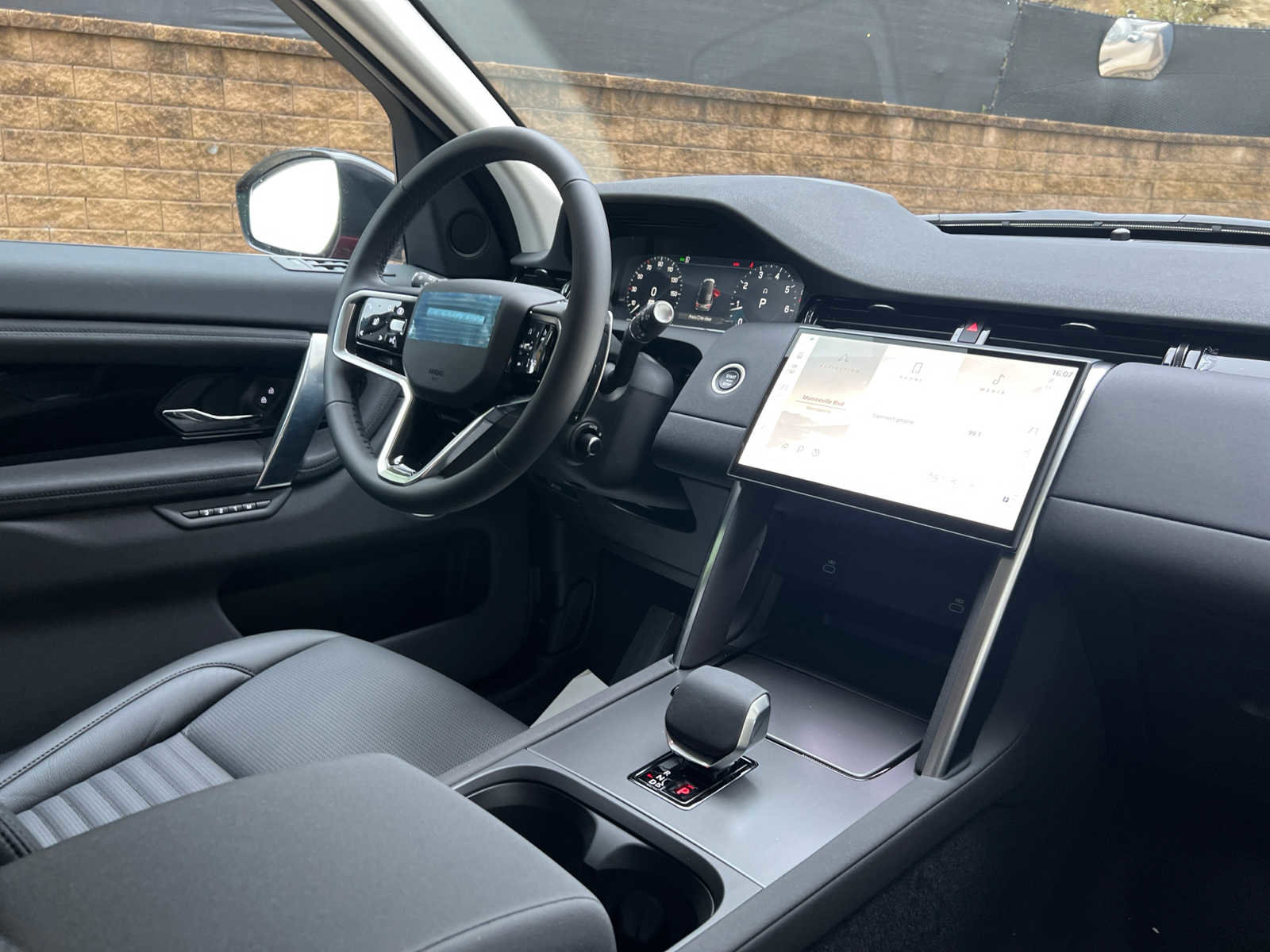 Certified 2025 Land Rover Discovery Sport S image 11