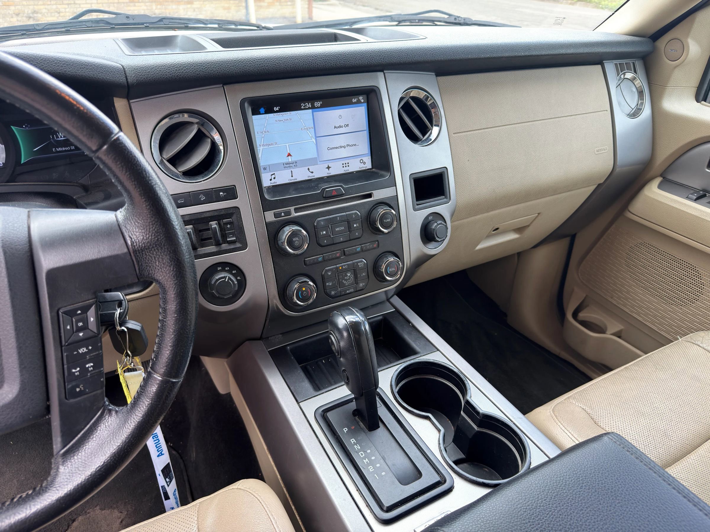 Used 2017 Ford Expedition EL XLT w/ Equipment Group 202A AWD/4WD image 14