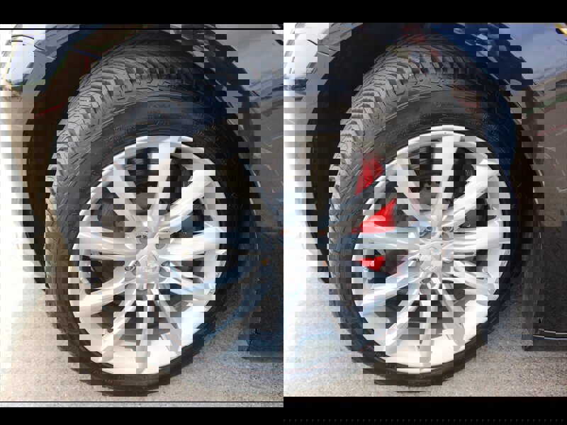 Used 2018 Tesla Model 3 Performance image 30