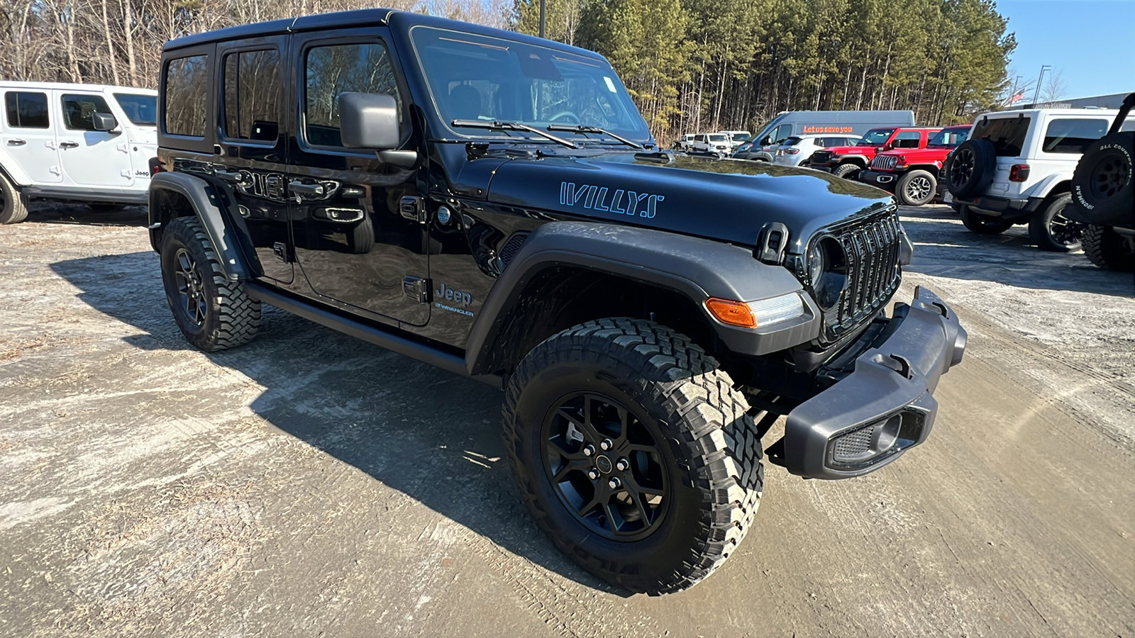 Used 2025 Jeep Wrangler Willys image 5