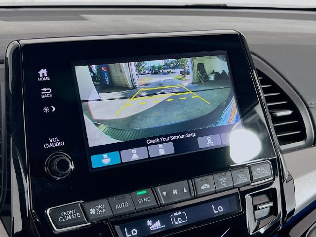 Used 2023 Honda Odyssey Touring image 14