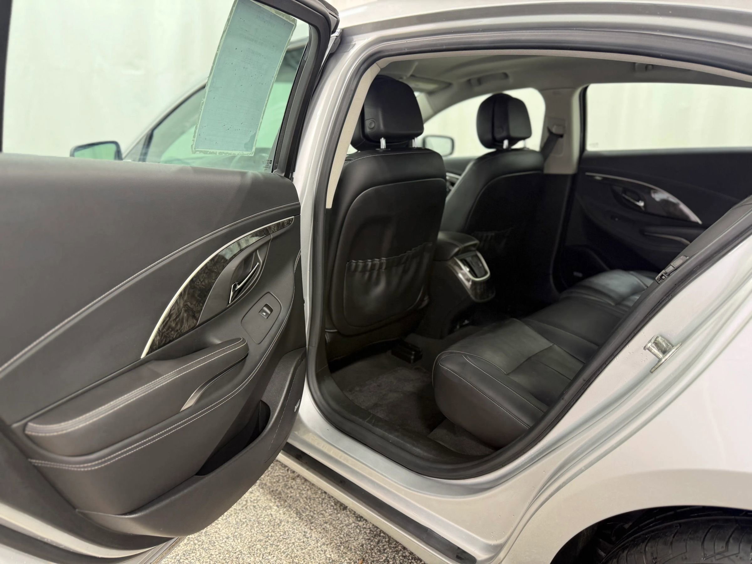 Used 2014 Buick LaCrosse Leather w/ Driver Confidence Package image 33