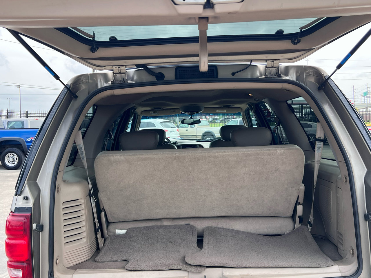 Used 2002 Ford Expedition Eddie Bauer image 12