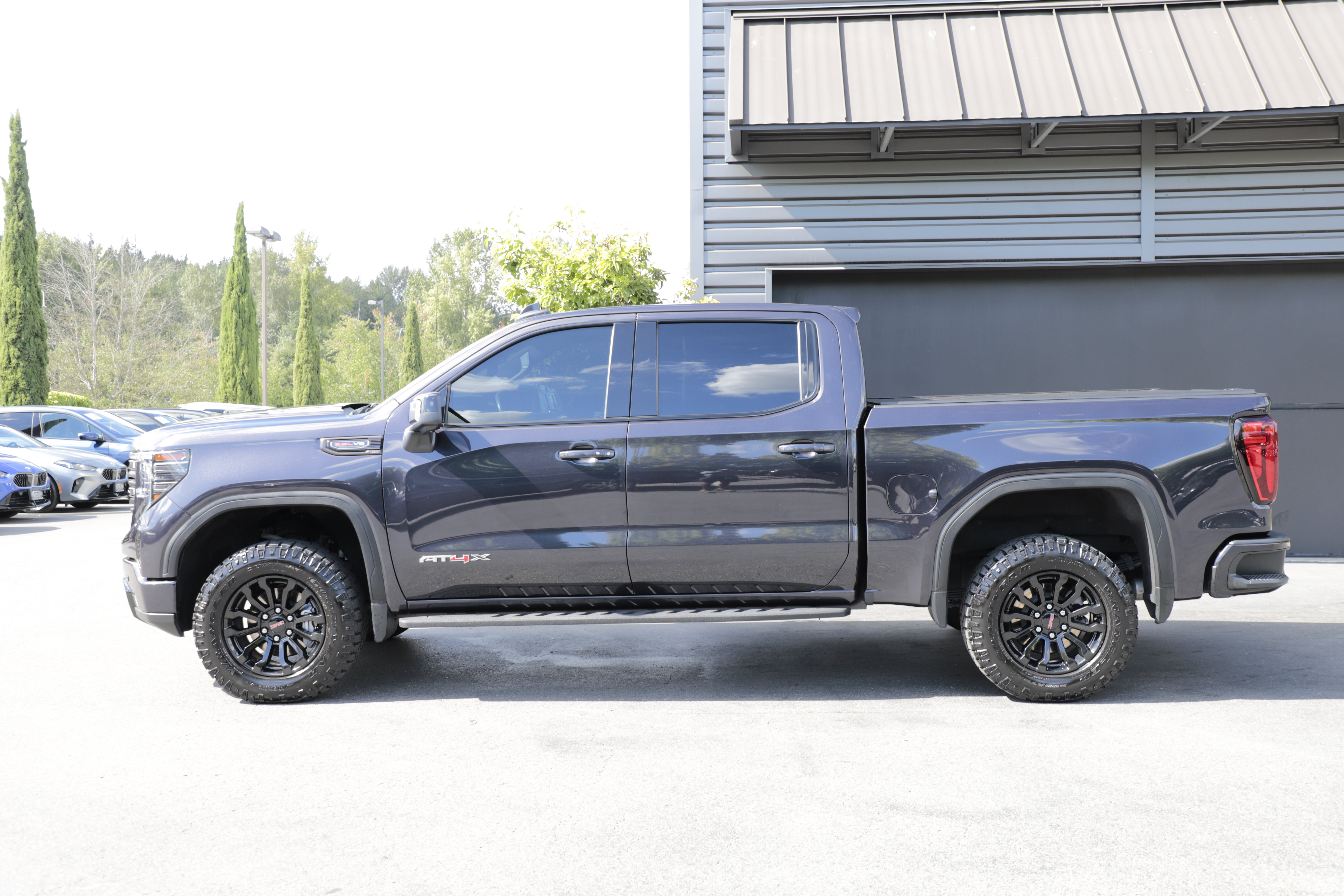 Used 2022 GMC Sierra 1500 AT4X AWD/4WD image 7