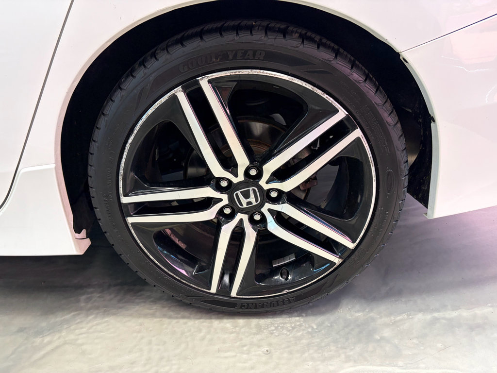 Used 2016 Honda Accord Touring image 30