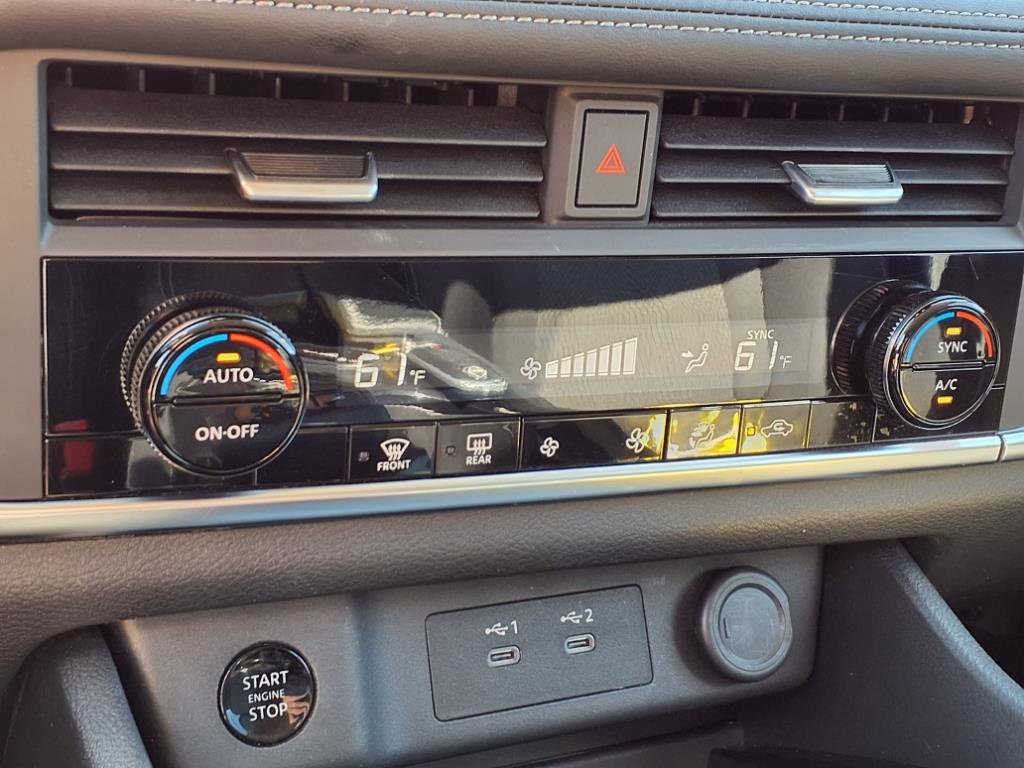 Used 2024 Nissan Rogue SV image 10