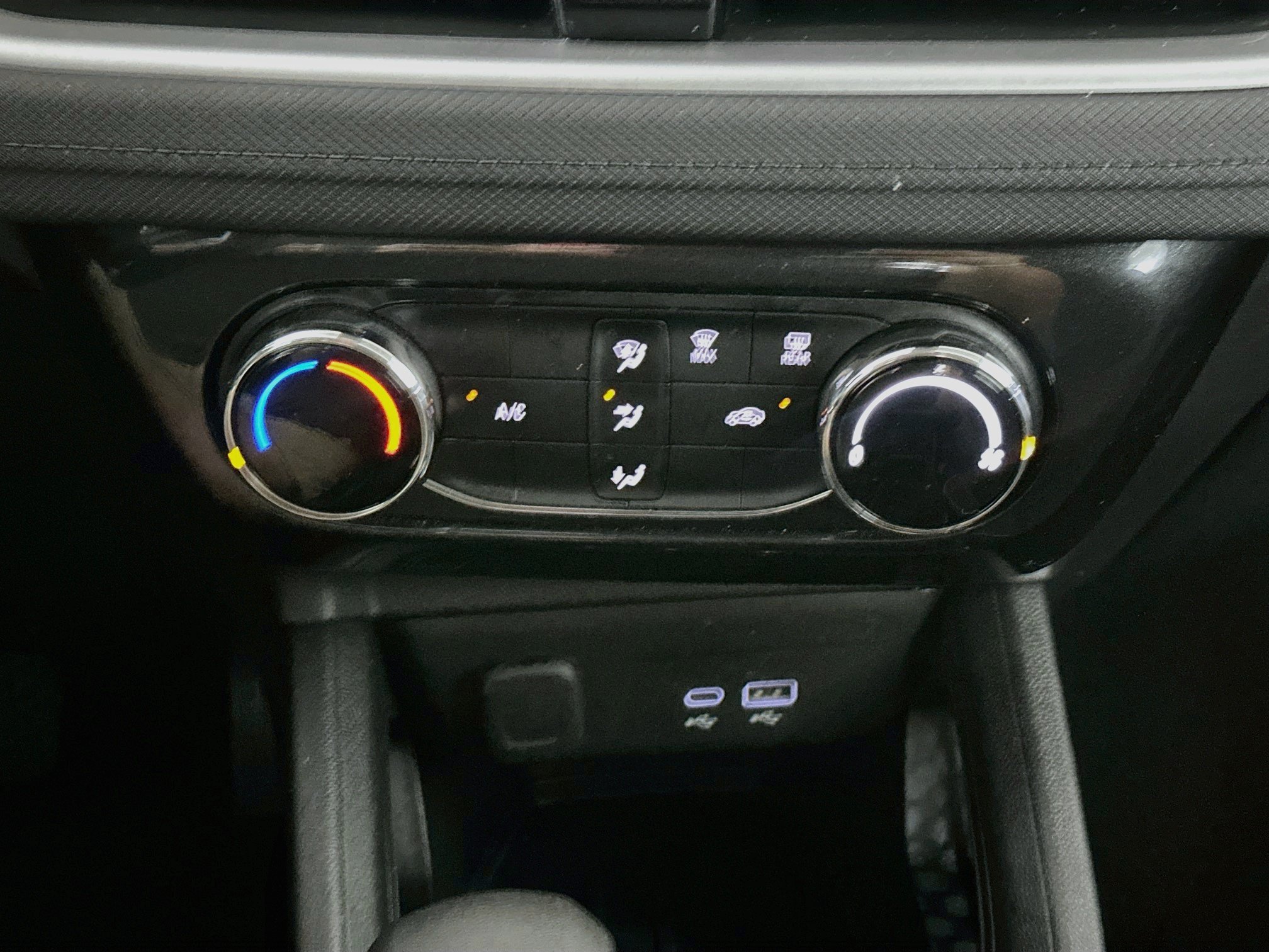 Used 2025 Chevrolet TrailBlazer LT FWD image 22
