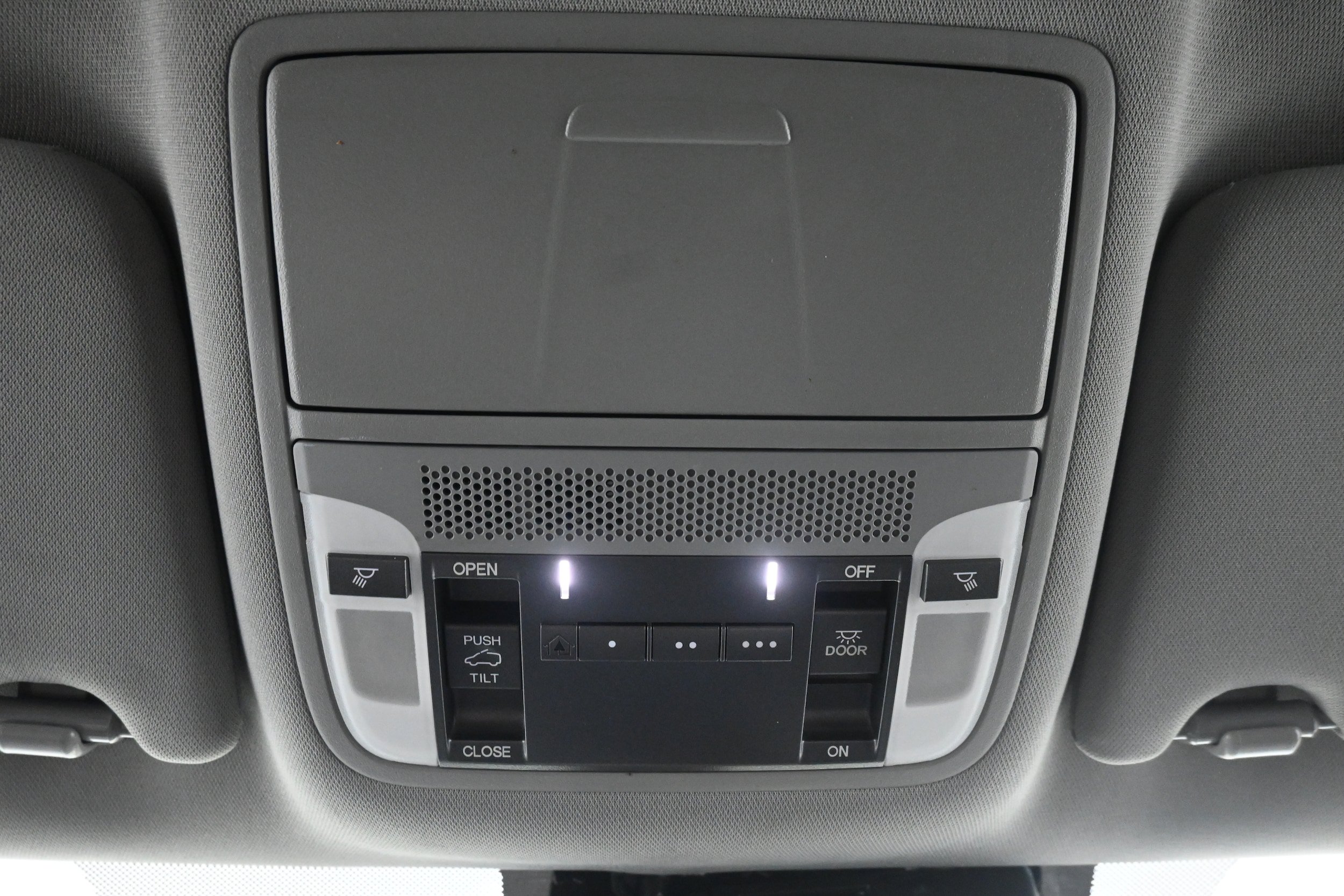 Used 2020 Acura MDX SH-AWD image 21