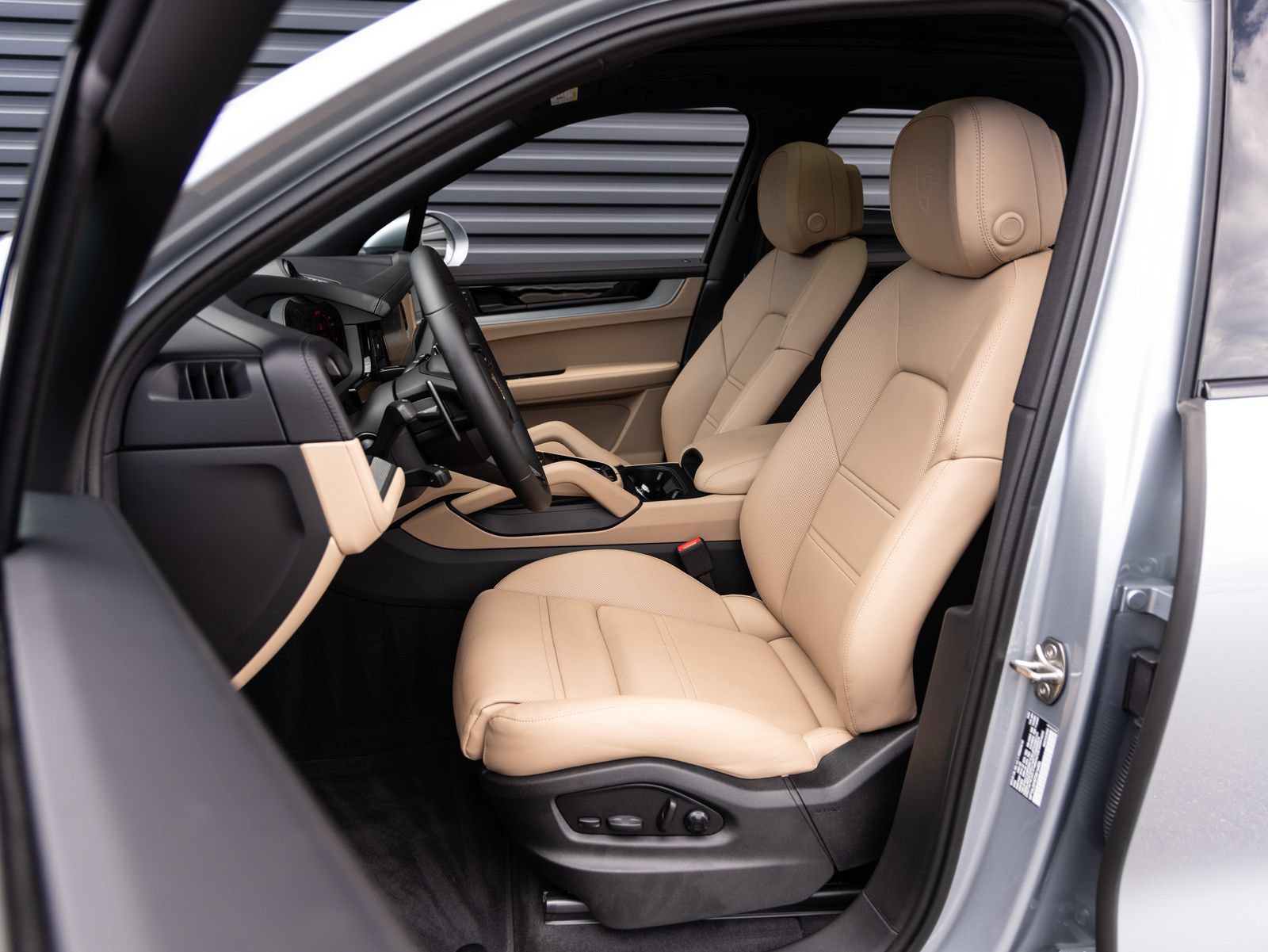 New 2026 Porsche Cayenne S AWD/4WD image 5