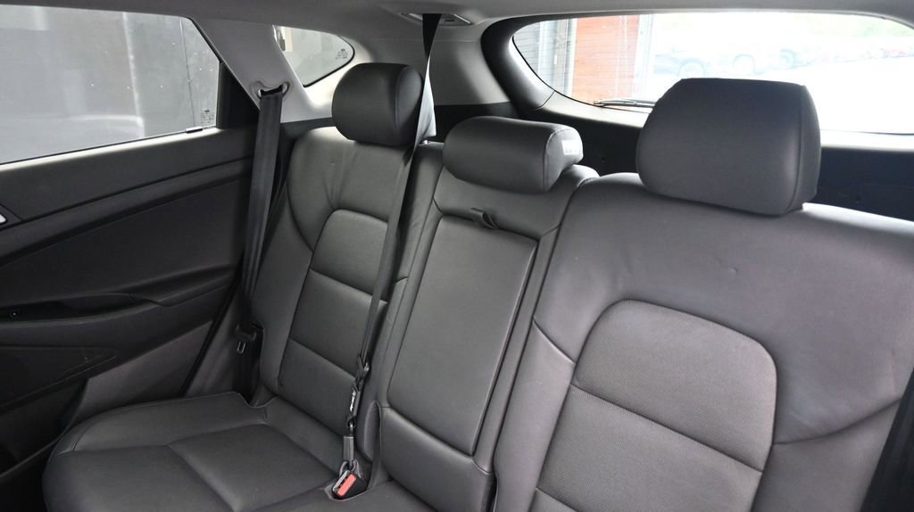 Used 2016 Hyundai Tucson Limited w/ Option Group 03 FWD image 20
