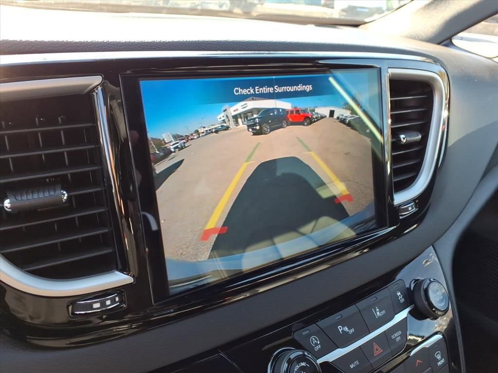 New 2026 Chrysler Voyager LX image 24