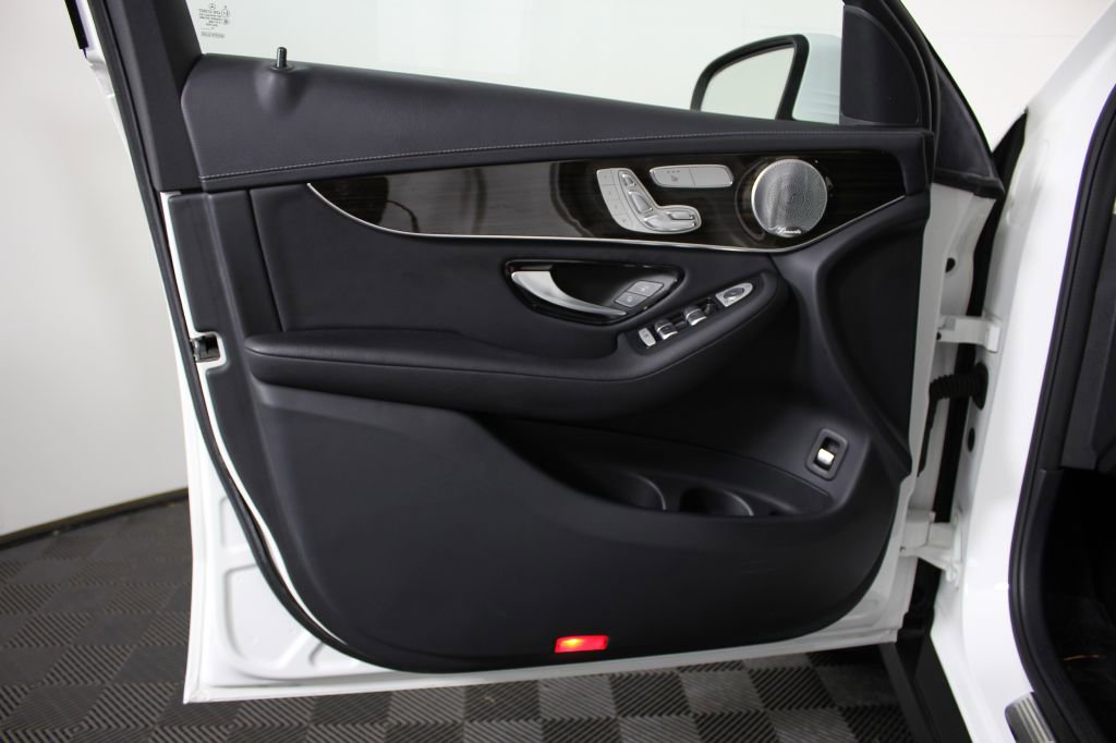 Used 2016 Mercedes-Benz GLC 300 4MATIC image 22
