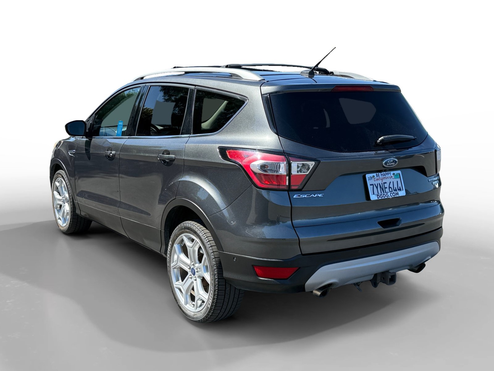 Used 2017 Ford Escape Titanium w/ Equipment Group 301A AWD/4WD image 3