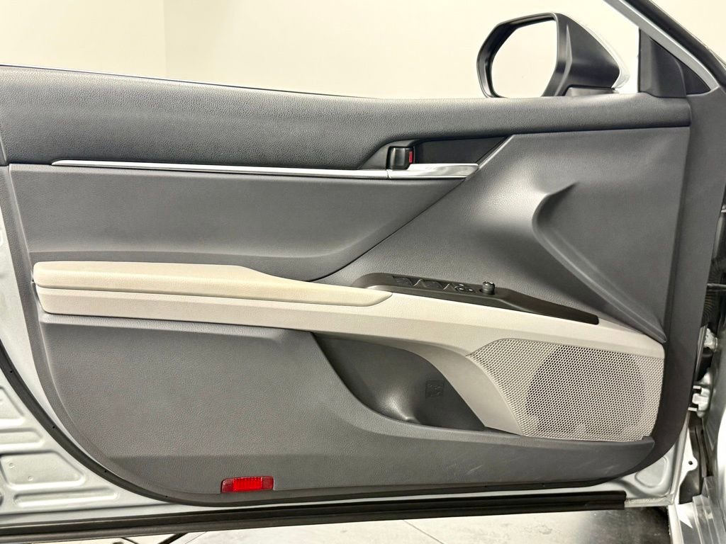 Certified 2022 Toyota Camry SE image 16