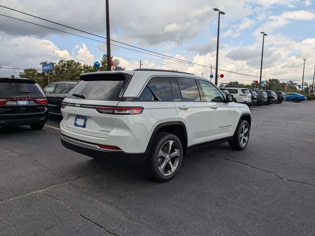 New 2026 Jeep Grand Cherokee Limited w/ Trailer Tow Package AWD/4WD image 4