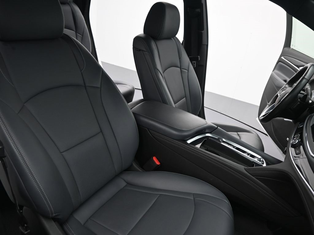 Used 2024 Buick Enclave Premium image 11