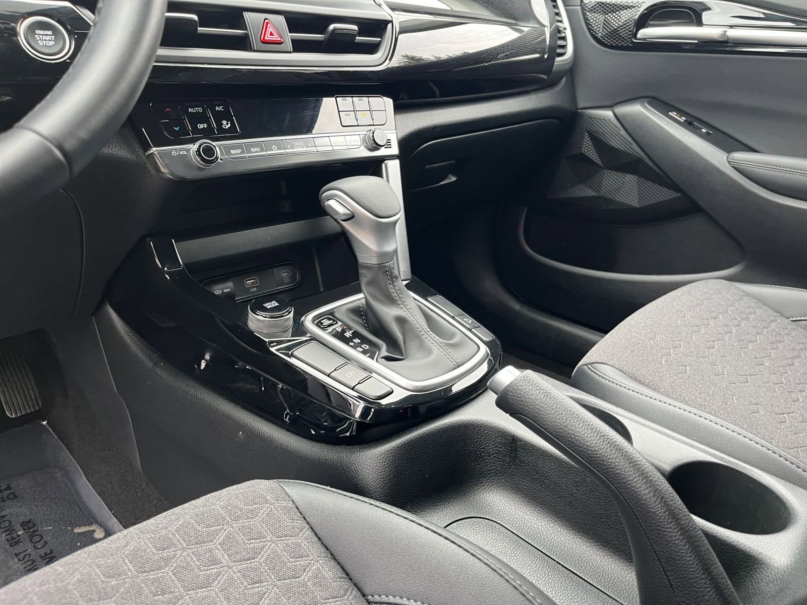 Used 2025 Kia Seltos S image 42