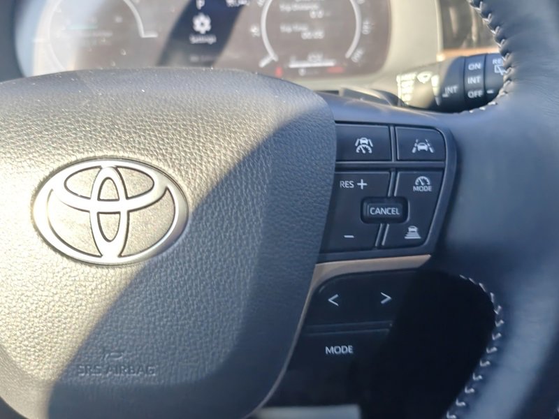 Used 2025 Toyota Crown Signia image 29