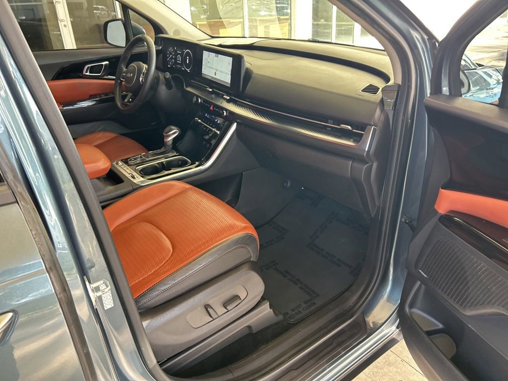 Used 2022 Kia Carnival SX Prestige image 22