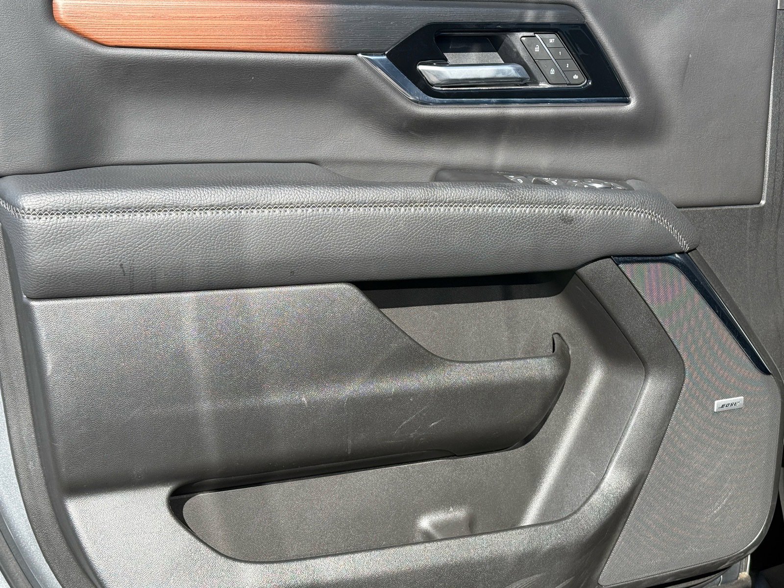 Used 2025 GMC Yukon Denali image 18