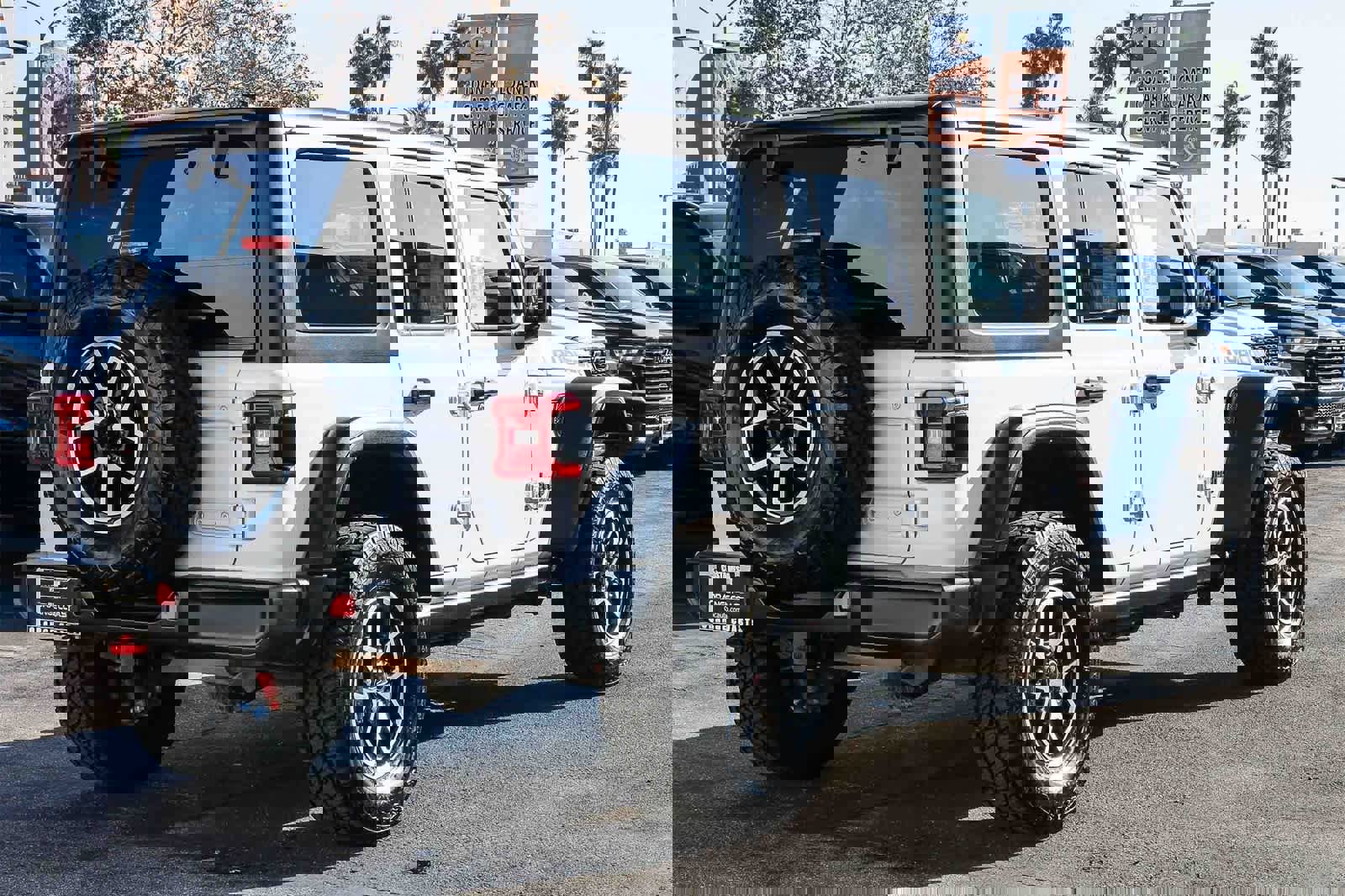 Used 2024 Jeep Wrangler Unlimited Rubicon image 4