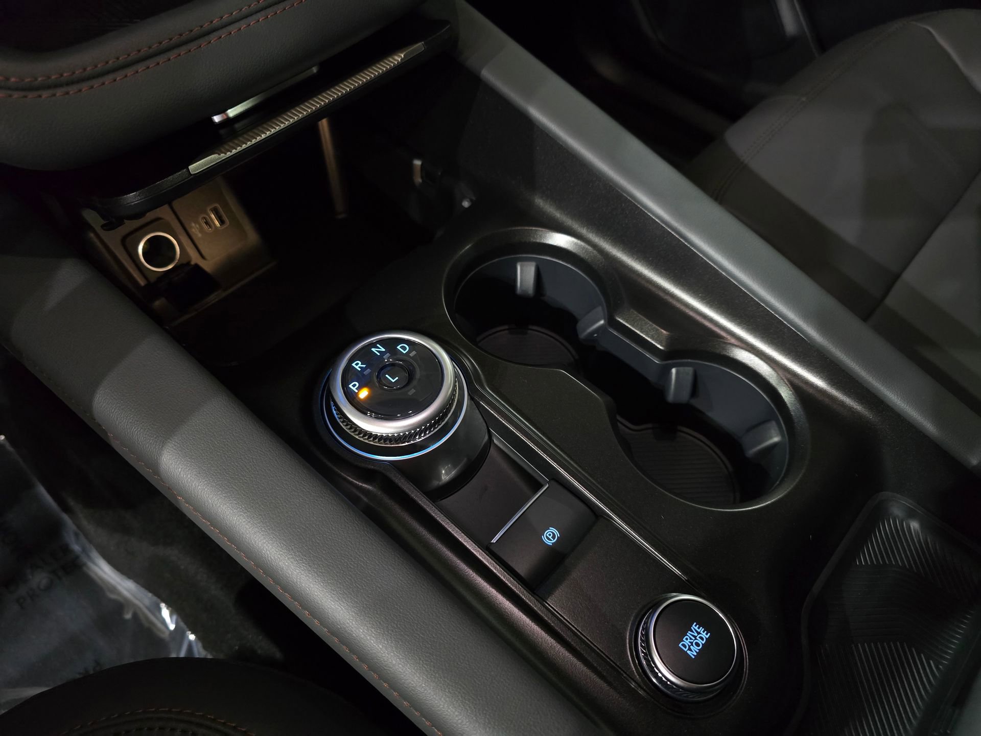 New 2026 Ford Explorer Active w/ Active Comfort Package image 25