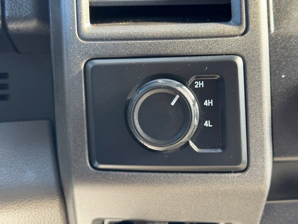 Used 2022 Ford F550 4x4 Regular Cab Super Duty image 21
