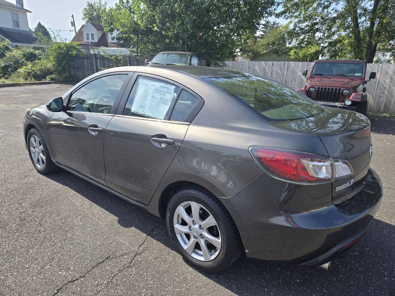 Used 2010 MAZDA MAZDA3 i Touring FWD image 8