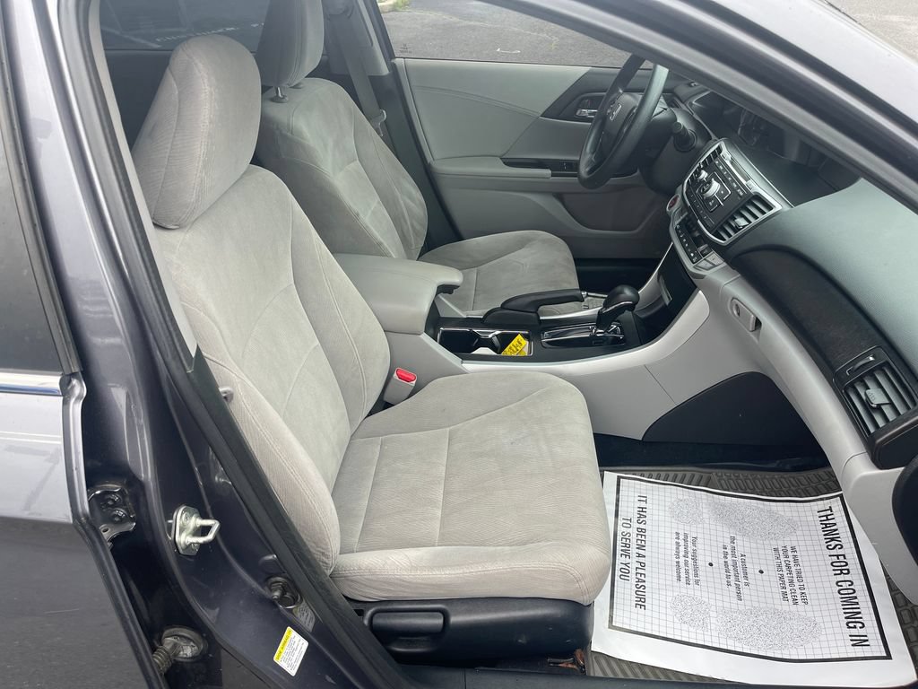 Used 2013 Honda Accord EX image 32