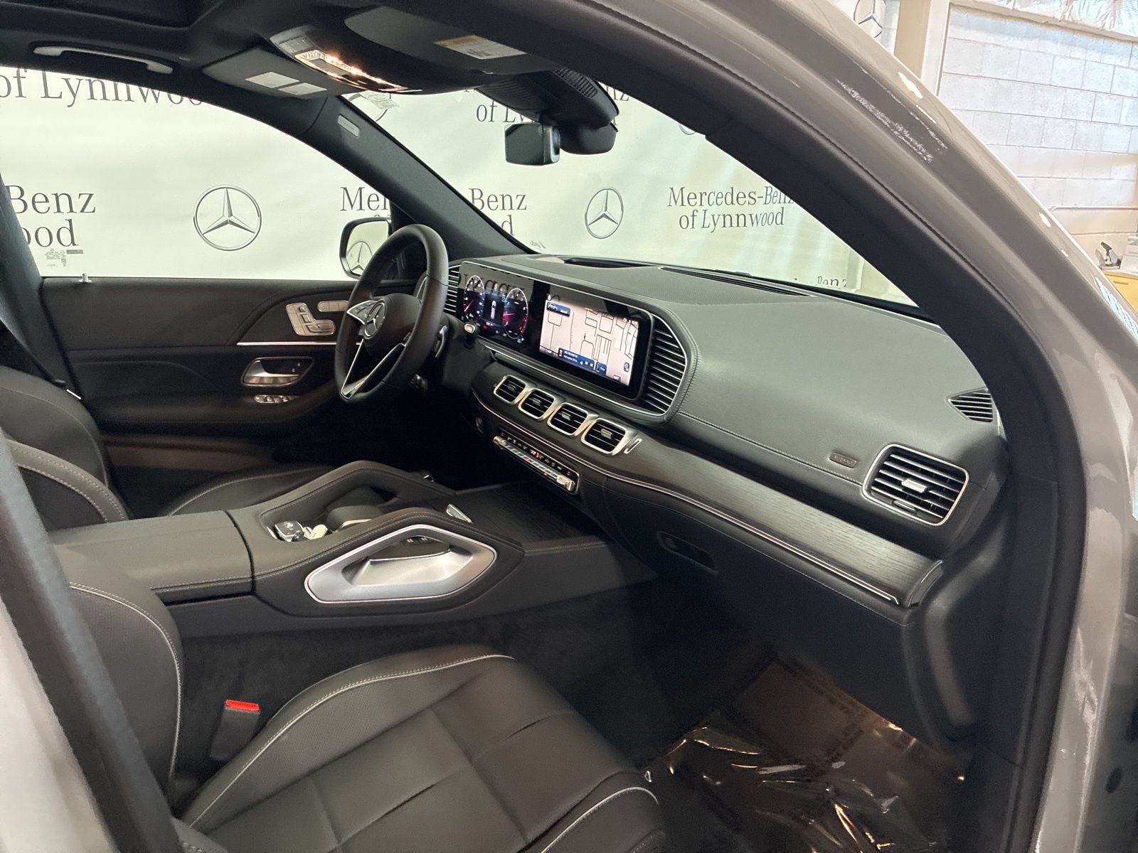 New 2026 Mercedes-Benz GLE 580 4MATIC image 17