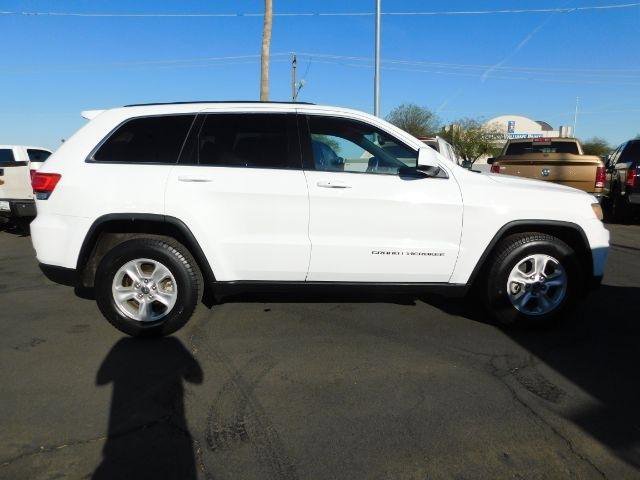 Used 2014 Jeep Grand Cherokee Laredo AWD/4WD image 8