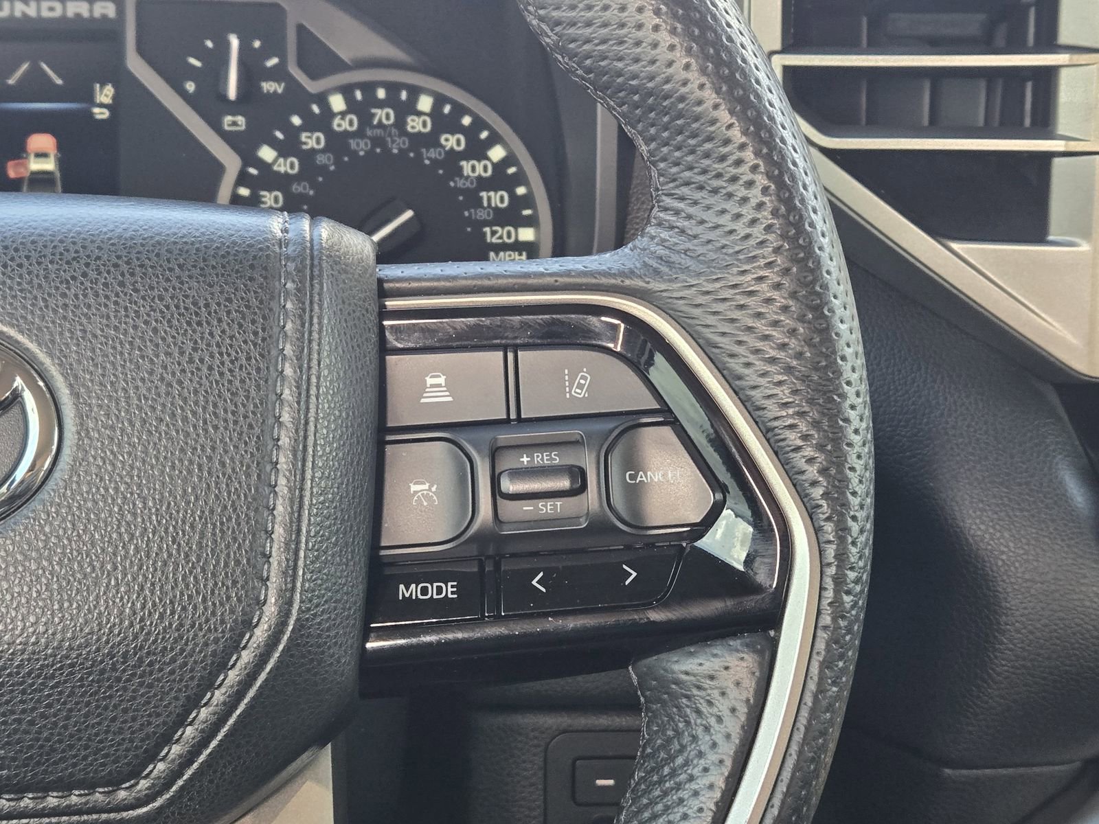 Used 2022 Toyota Tundra Limited image 32