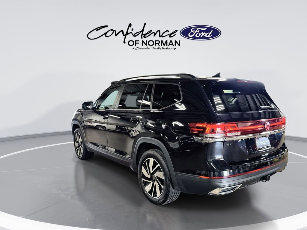 Used 2025 Volkswagen Atlas SE image 6