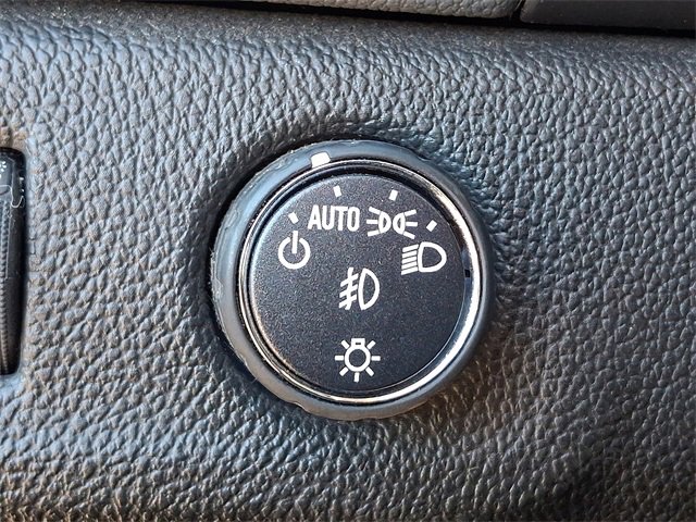 Used 2019 Chevrolet Colorado Z71 w/ Z71 Midnight Edition image 23