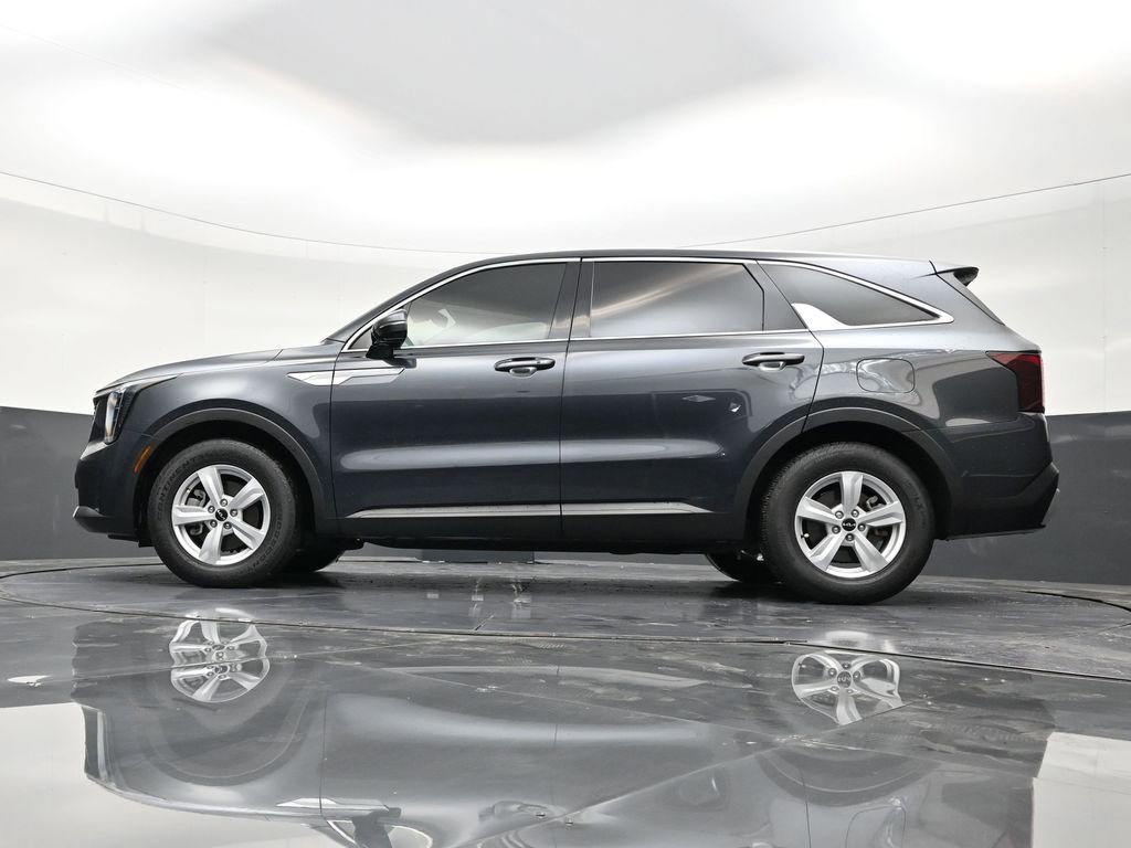 Used 2024 Kia Sorento LX image 21