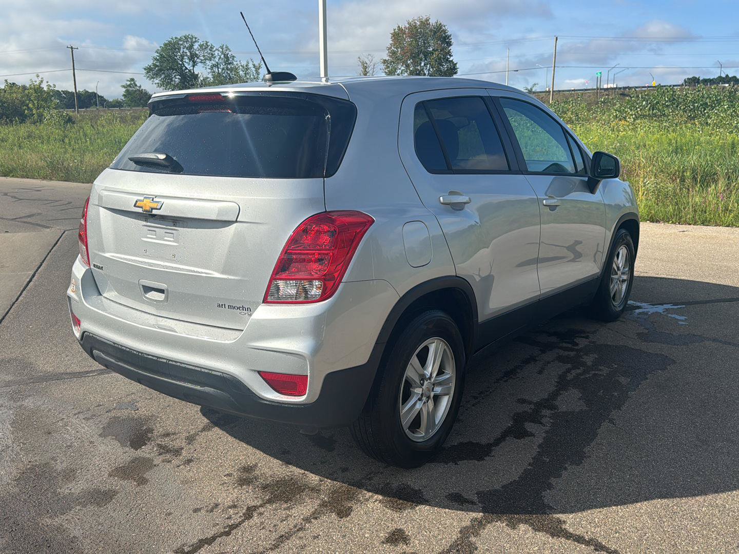 Used 2020 Chevrolet Trax LS w/ Tint and Cruise Package FWD image 5