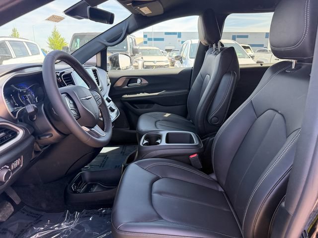 New 2026 Chrysler Voyager LX FWD image 12