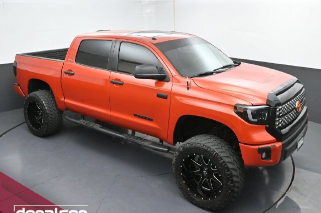 Used 2016 Toyota Tundra Limited w/ Limited Premium Package AWD/4WD image 17
