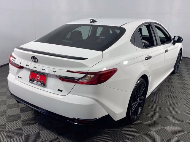 Used 2026 Toyota Camry Hybrid w/ Convenience Package FWD image 8