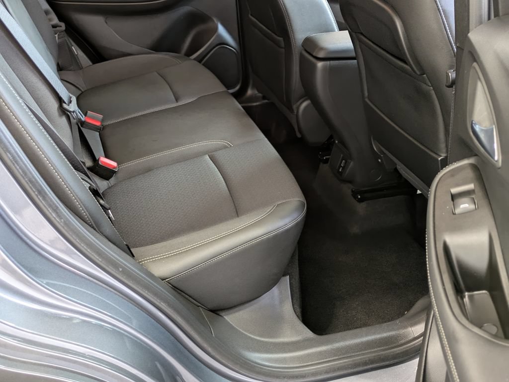 Used 2022 Buick Encore GX Select w/ Sport Touring Package FWD image 25