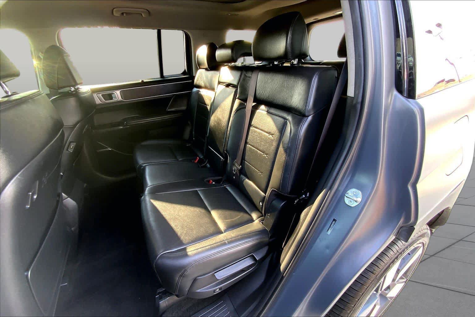 Certified 2024 Hyundai Santa Fe Limited FWD image 20