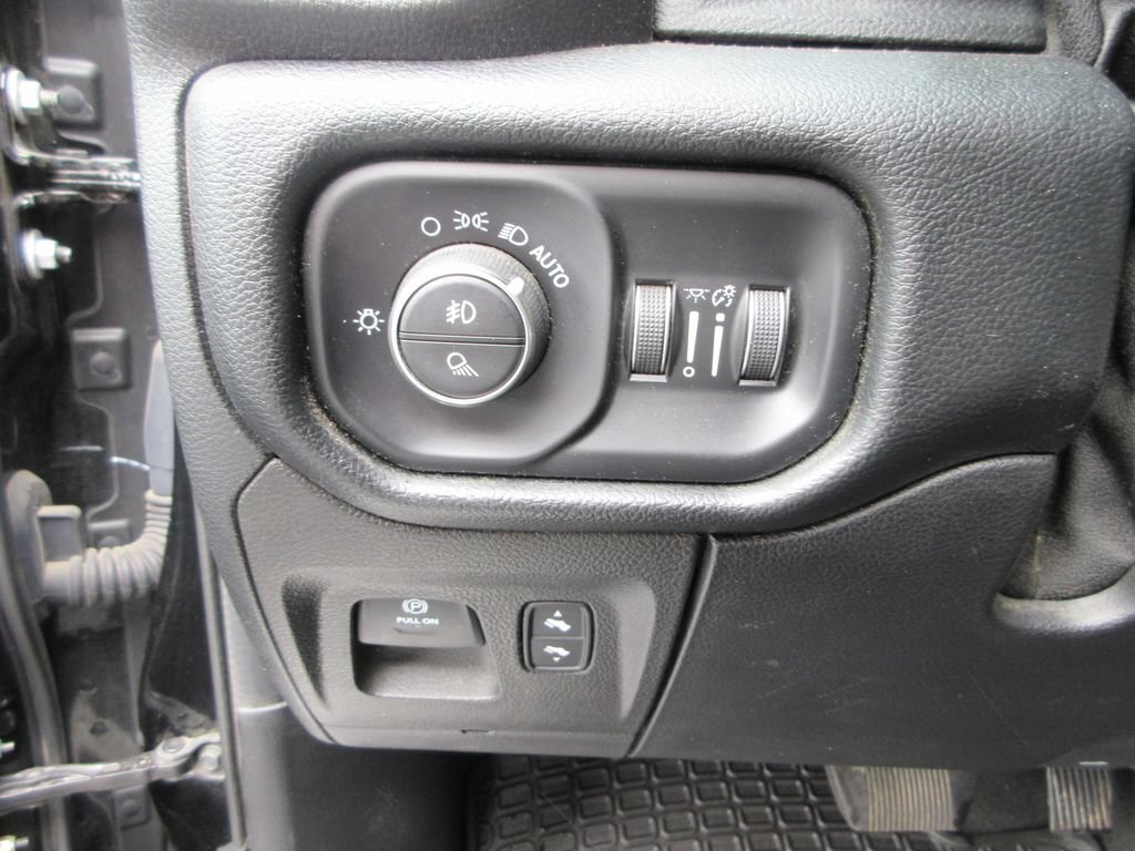 Used 2021 RAM 1500 Laramie AWD/4WD image 27