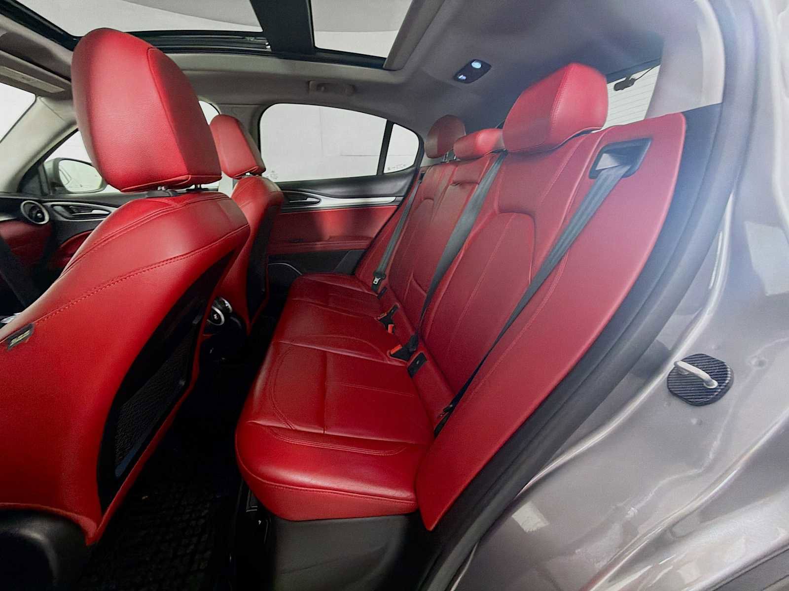 Used 2019 Alfa Romeo Stelvio Sport w/ Quick Order Package 22J Sport AWD/4WD image 22