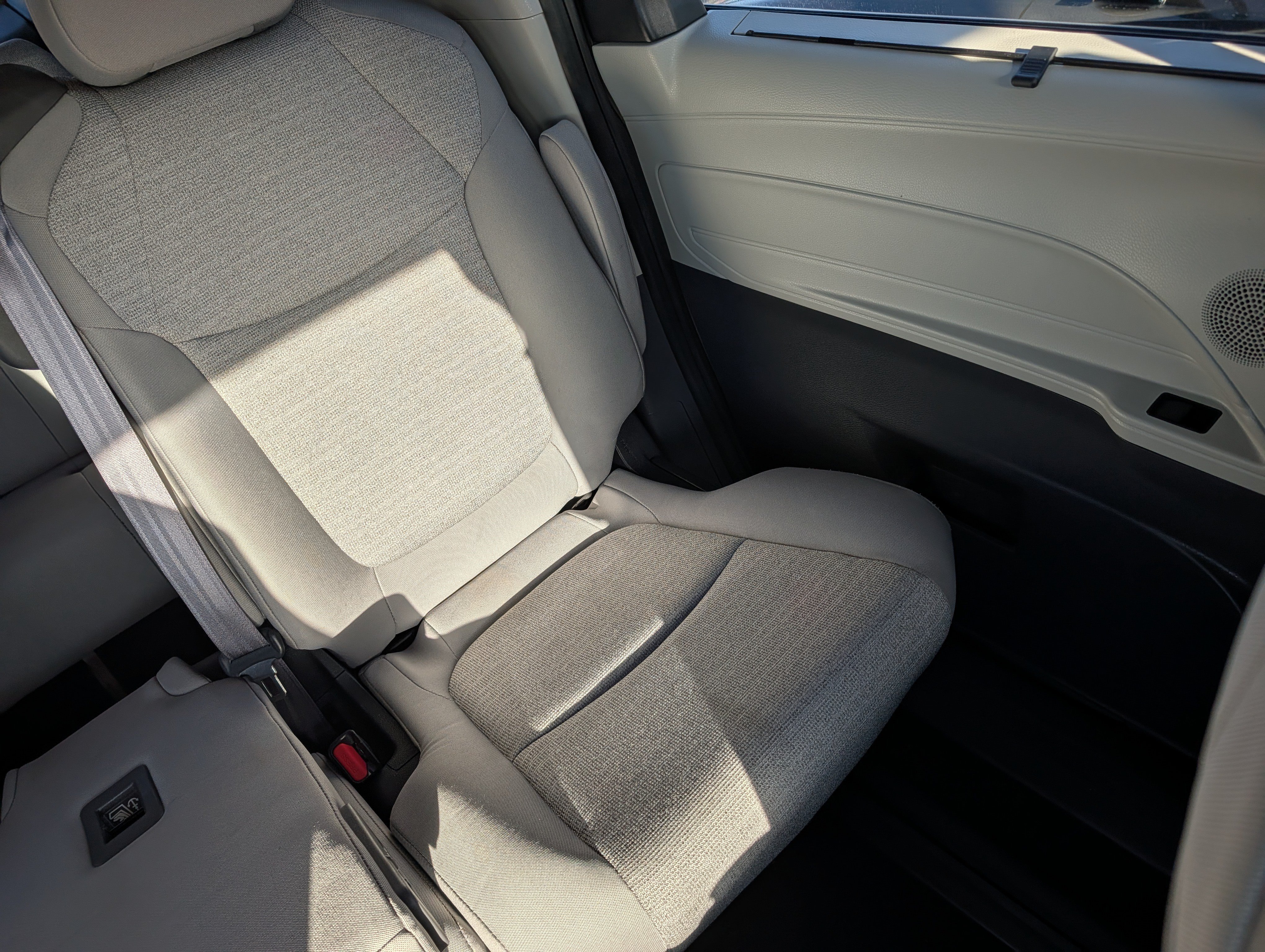 Used 2022 Toyota Sienna LE FWD image 14