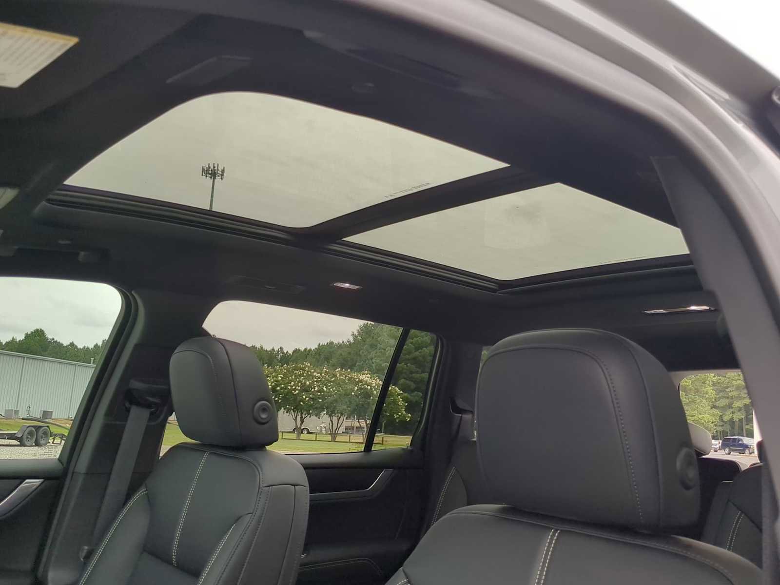 New 2025 GMC Acadia Elevation w/ Elevation Premium Package image 23