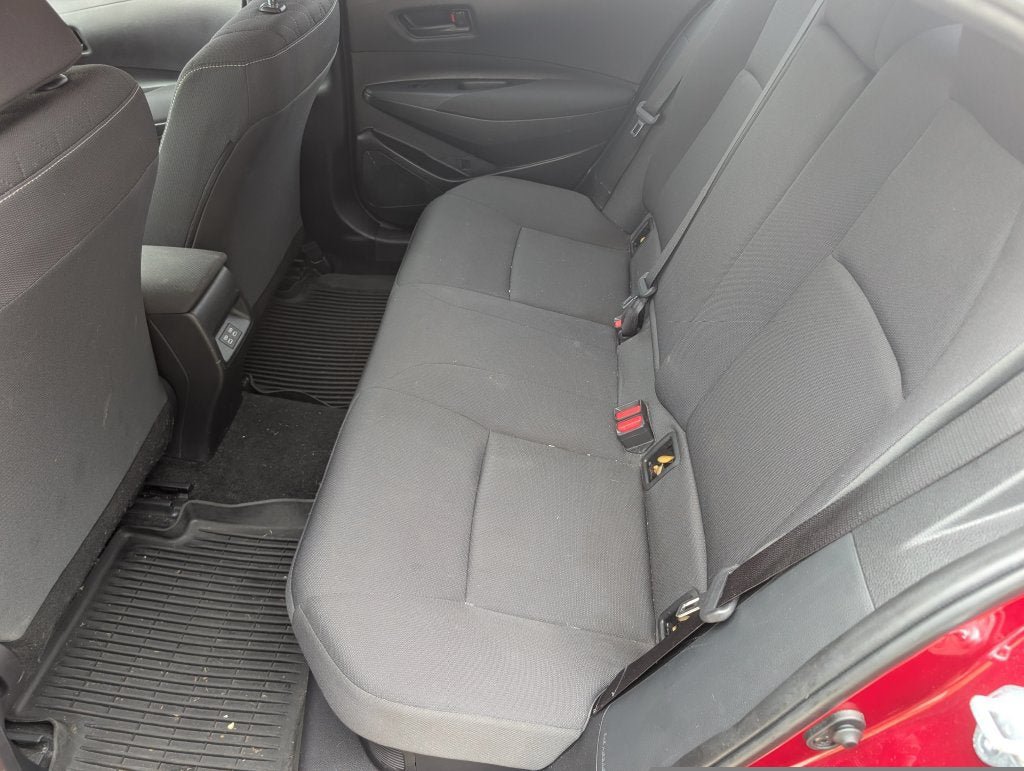 Used 2023 Toyota Corolla LE FWD image 5