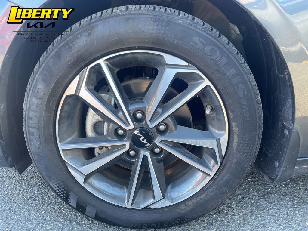 Used 2022 Kia Forte LXS w/ LXS Technology Package image 14